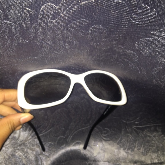 Authentic Chanel glasses - Picture 2 of 8